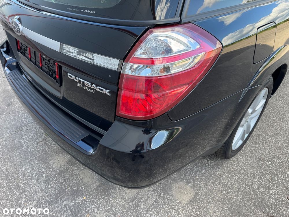 Subaru Outback 2.5 R Trend - 12