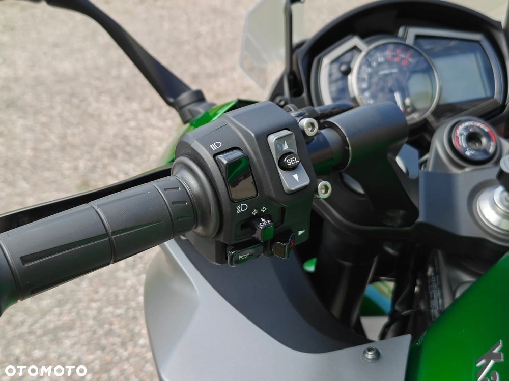 Kawasaki Ninja 1000 SX - 17