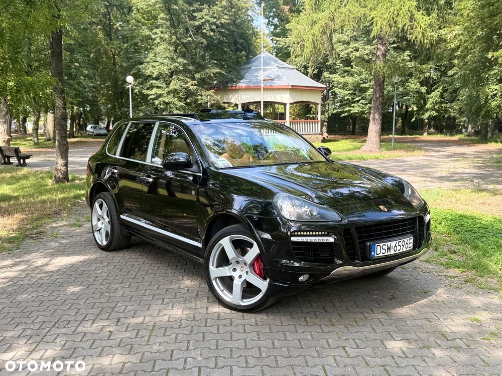 Porsche Cayenne Turbo S - 9