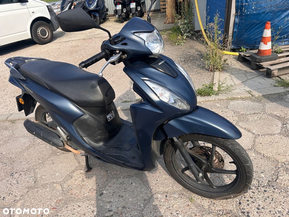 Honda Vision - 2