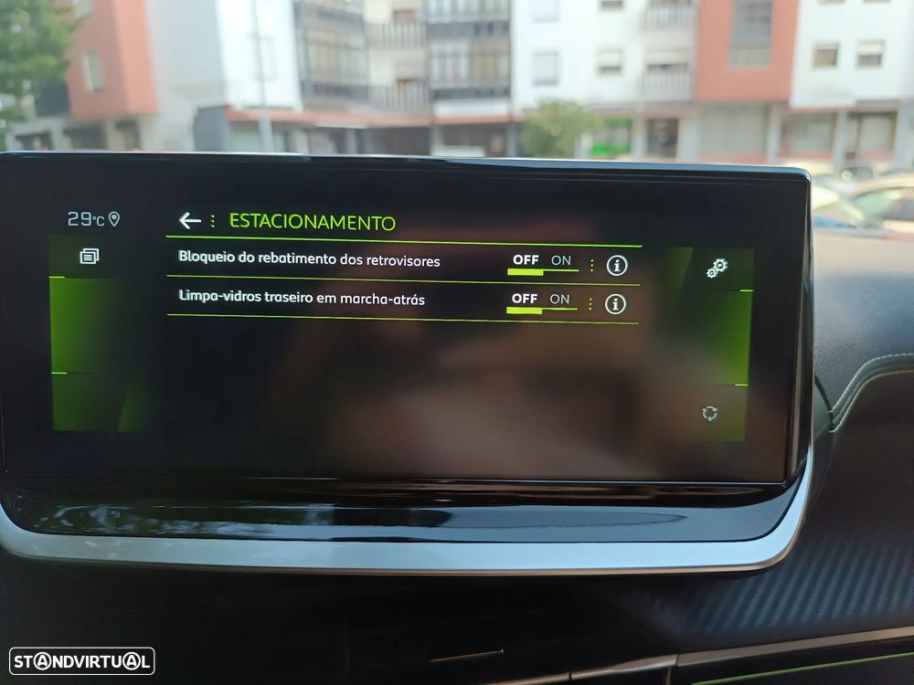 Peugeot 2008 PureTech 130 EAT8 GT - 49