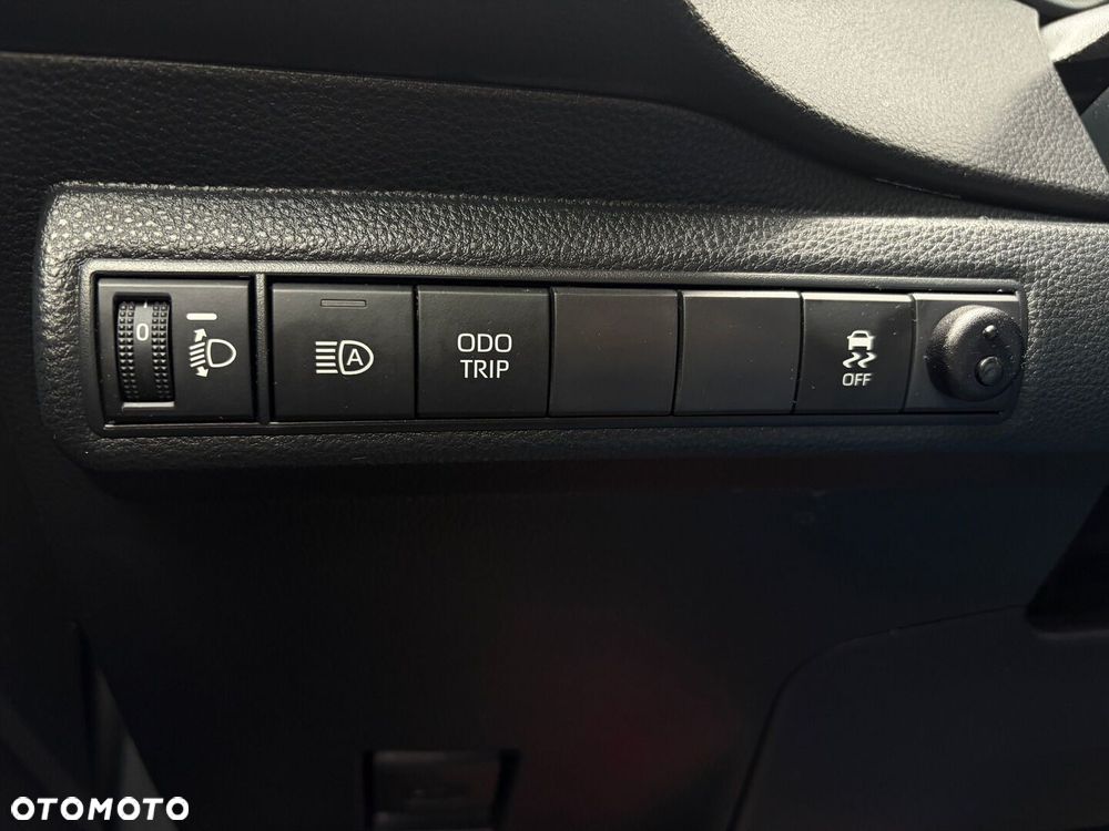 Toyota Corolla 1.8 Hybrid Comfort - 32