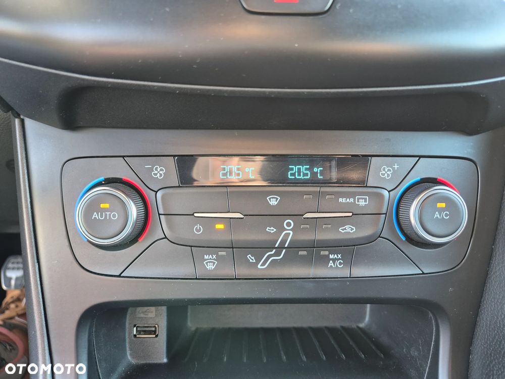 Ford Focus 1.5 EcoBlue Start-Stopp-System ST-LINE - 19