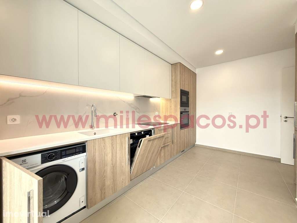 T2 Moderno e Original com garagem - Grande imagem: 2/13