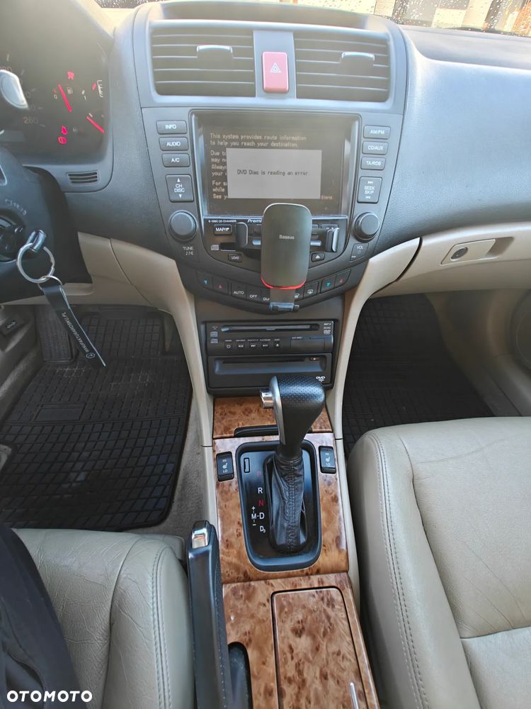 Honda Accord 2.4 Executive - 11