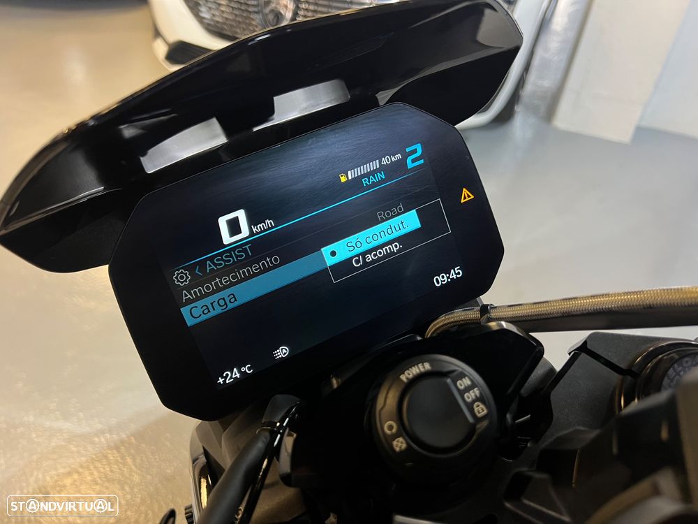 BMW M 1000 R M Competition - Carbon / Akrapovic - 38