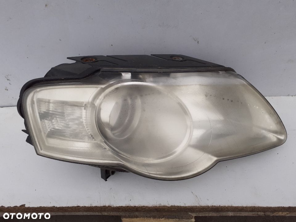 VW VOLKSWAGEN PASSAT B6 LAMPA PRZÓD PRZEDNIA PRAWA SOCZEWKA ORYGINAŁ - 1