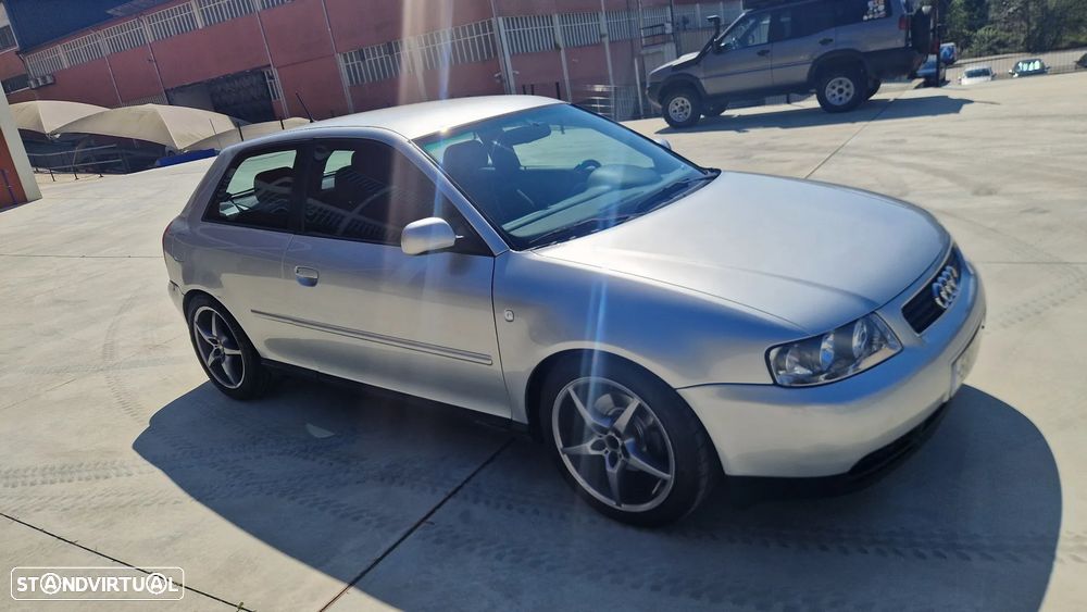 Audi A3 1.9 TDI Attraction - 1