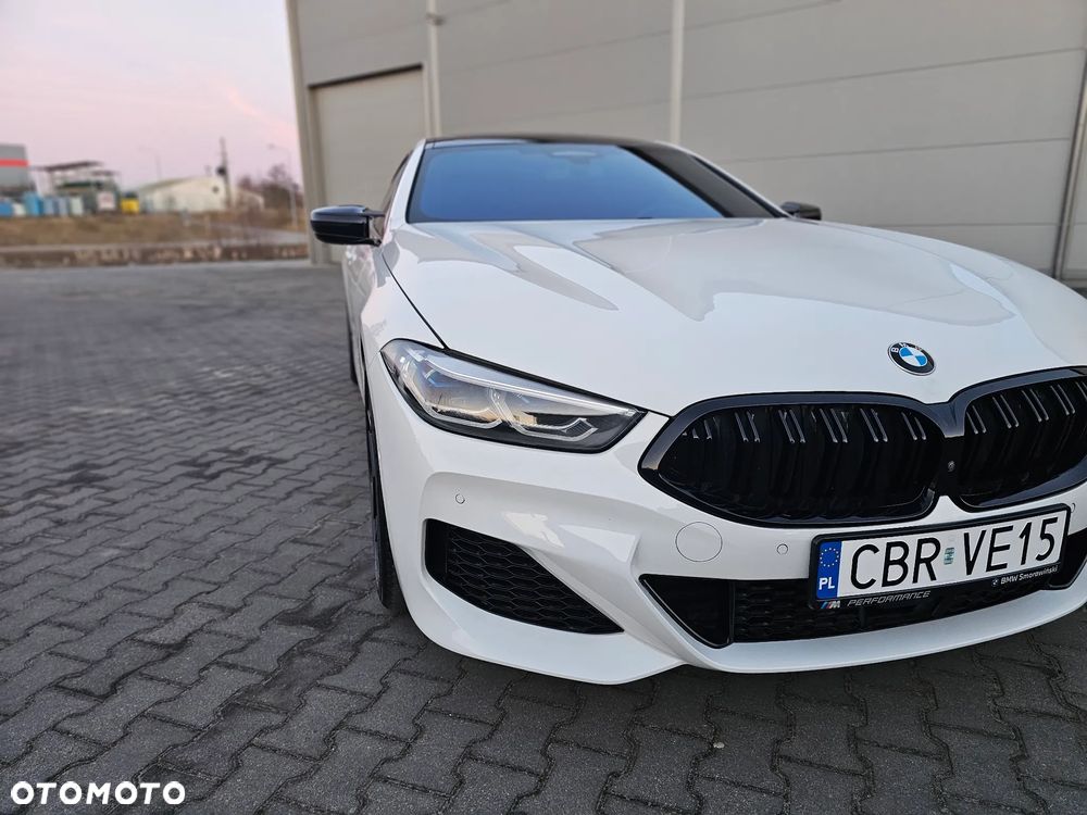 BMW Seria 8 840i - 8