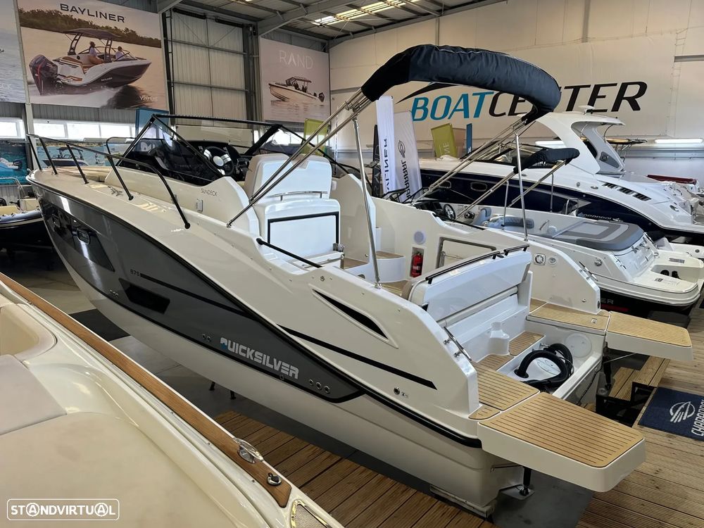 Quicksilver Activ 875 Sundeck - 3