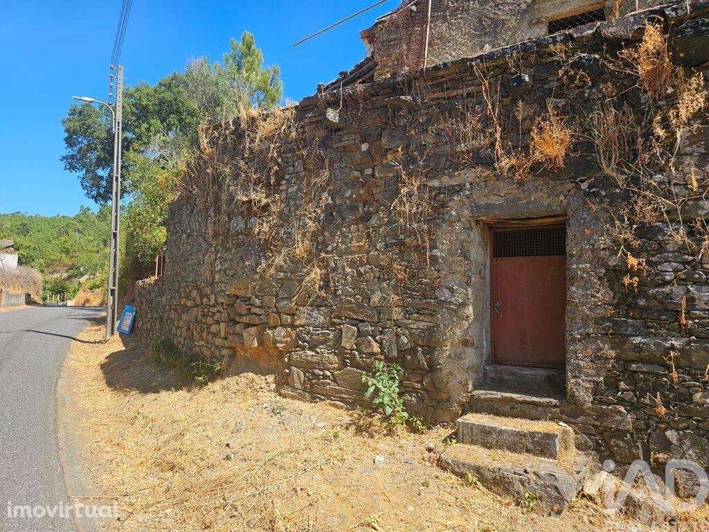 Casa de aldeia T3 em Sobreira Formosa e Alvito da Beira de 193,00 m2 - Grande imagem: 2/11