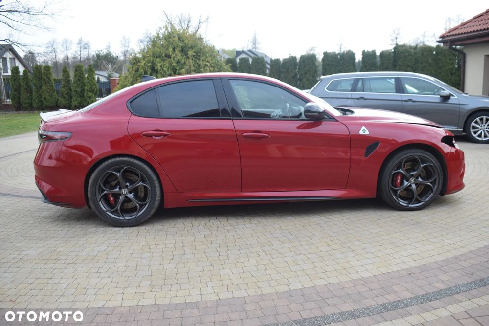 Alfa Romeo Giulia - 8