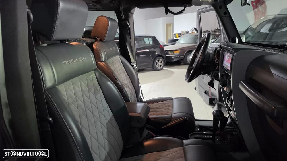 Jeep Wrangler 2.8 CRD ATX Sport - 44