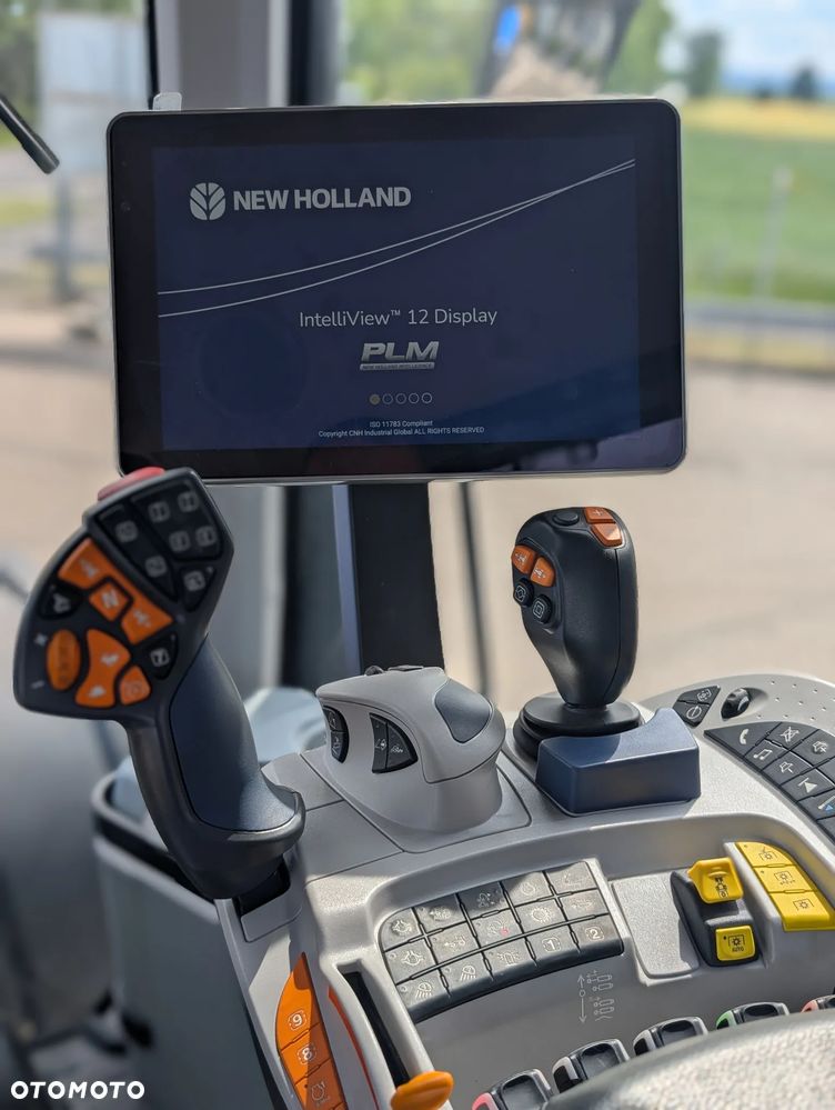 New Holland T8.435 - 9