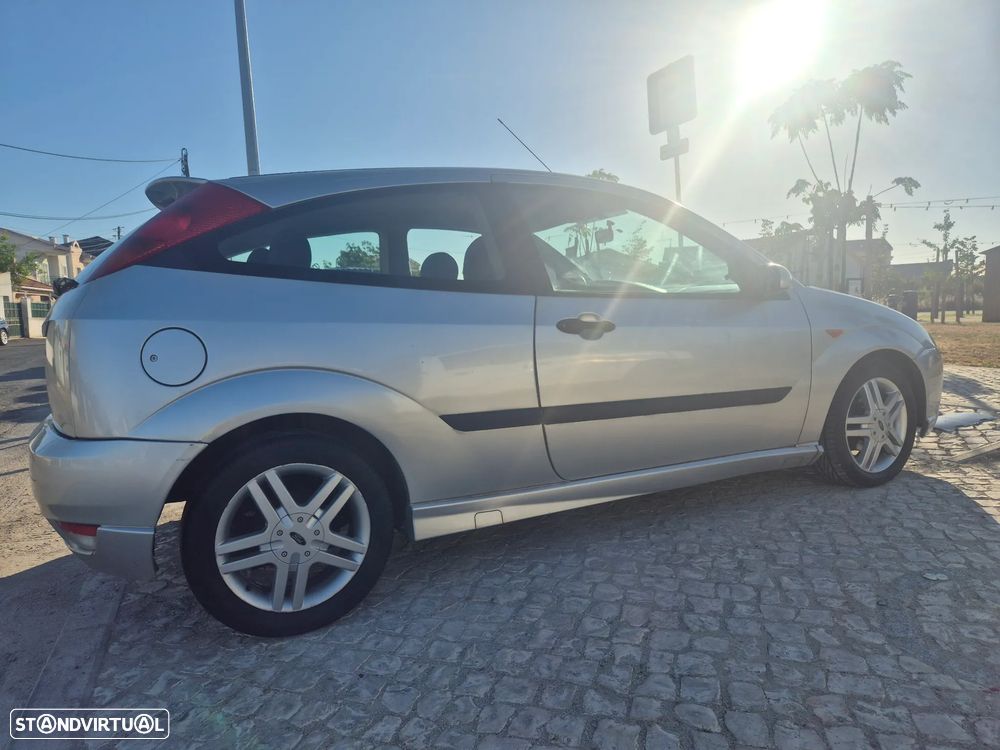 Ford Focus 1.8 TDdi Trend - 8