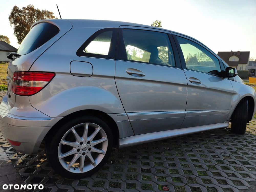 Mercedes-Benz B-Class 2009 photo 5