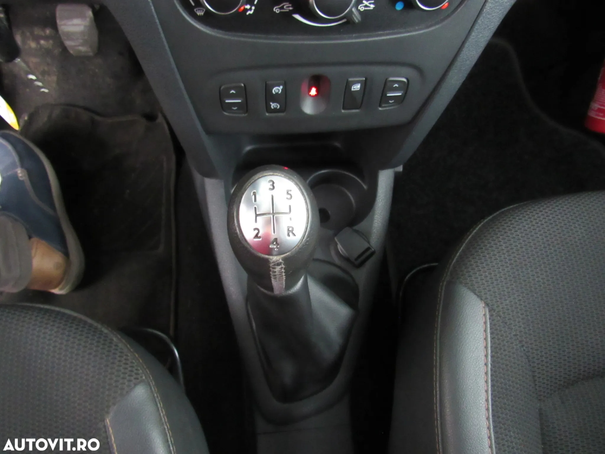 Dacia Sandero Stepway TCe 90 (S&S) Celebration - 17