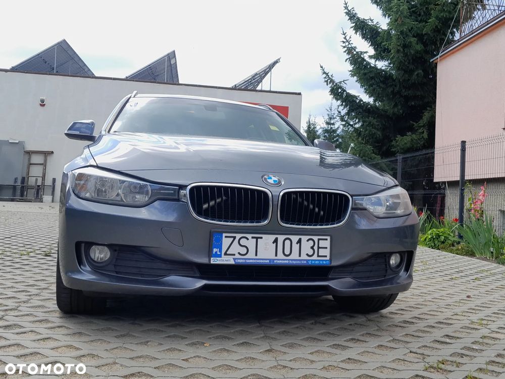 BMW Seria 3 320d - 25