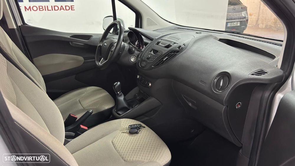 Ford Tourneo Courier 1.0 EcoBoost Titanium - 10