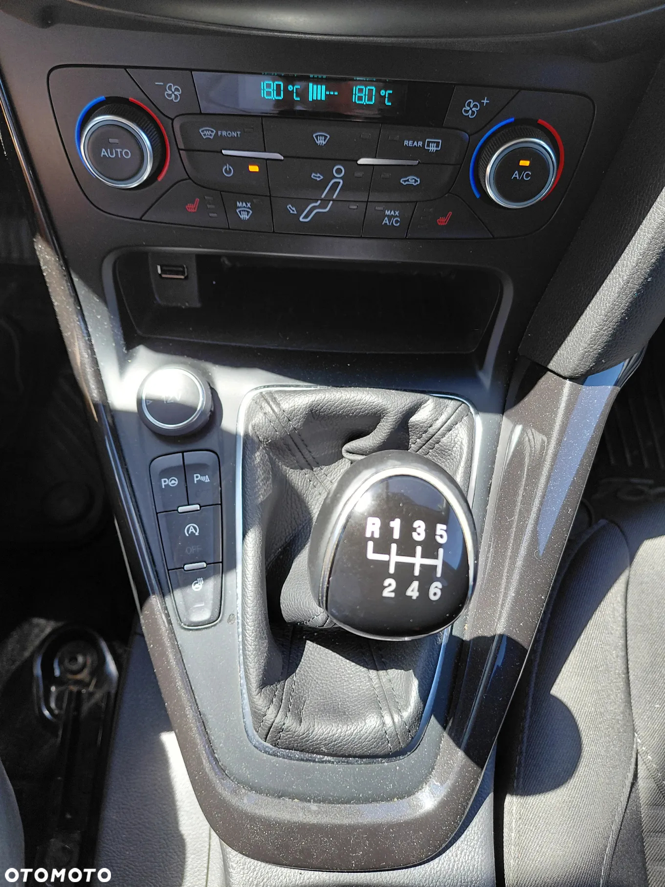 Ford Focus - 26