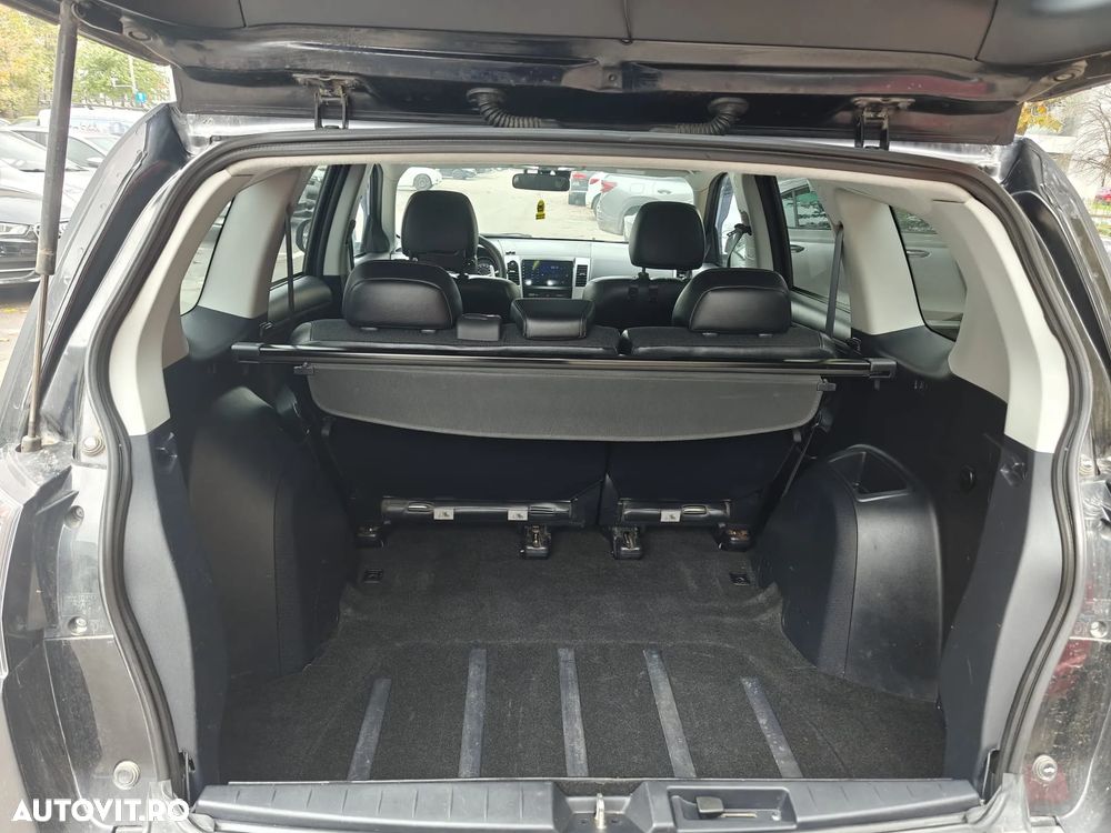 Mitsubishi Outlander - 7