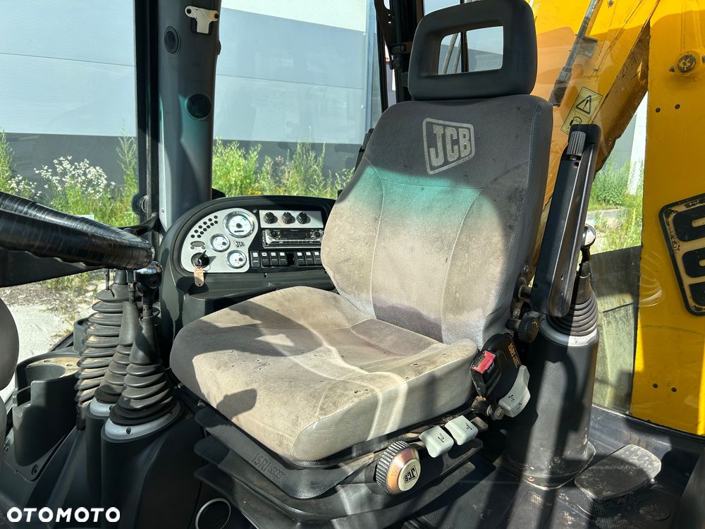 JCB 4 CX - 12