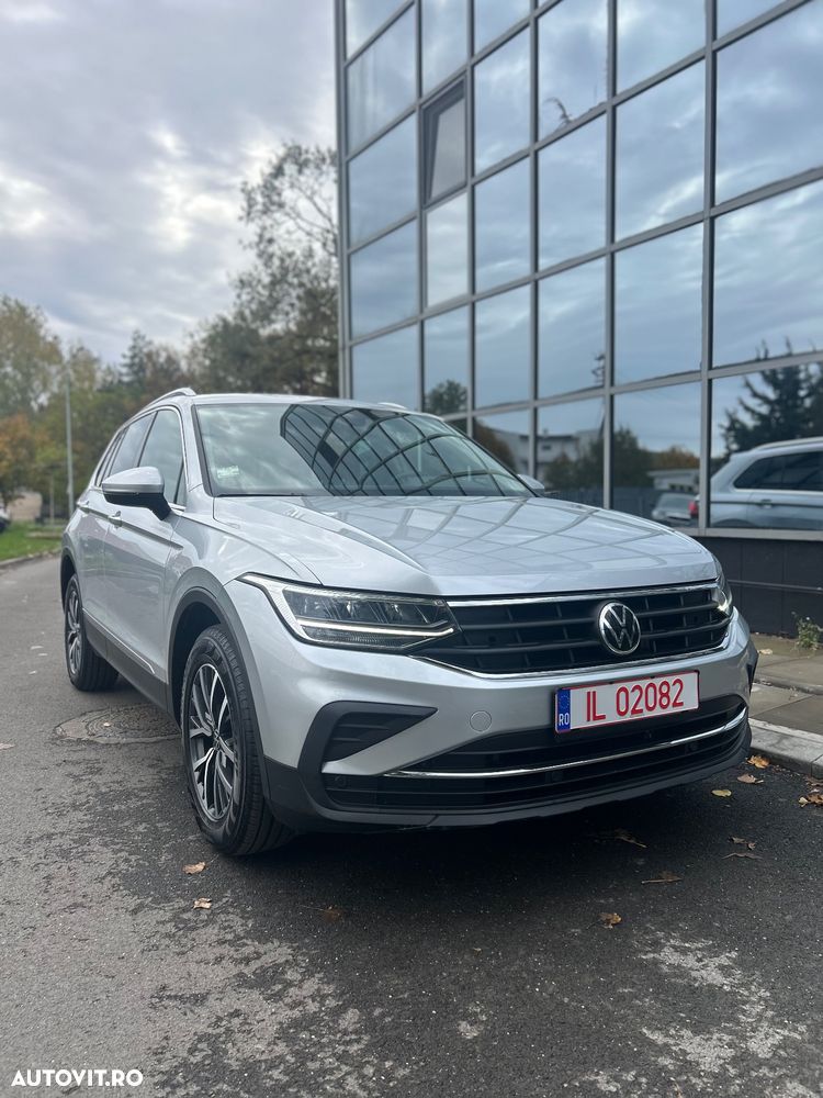 Volkswagen Tiguan - 11