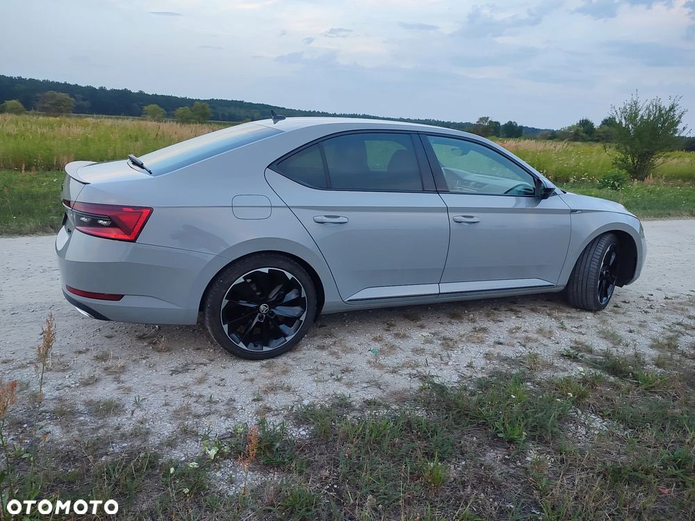 Skoda Superb 2.0 TDI SCR 4x4 Sportline DSG - 3