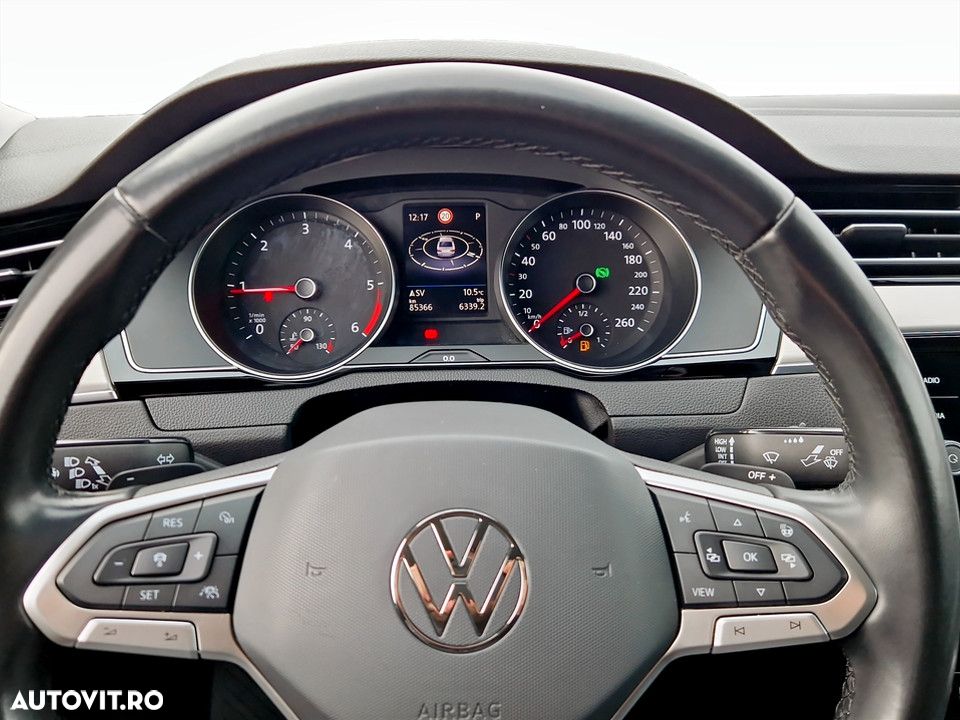 Volkswagen Passat 2.0 TDI DSG Highline - 19