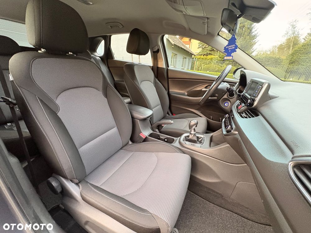 Hyundai i30 1.4 Trend - 19