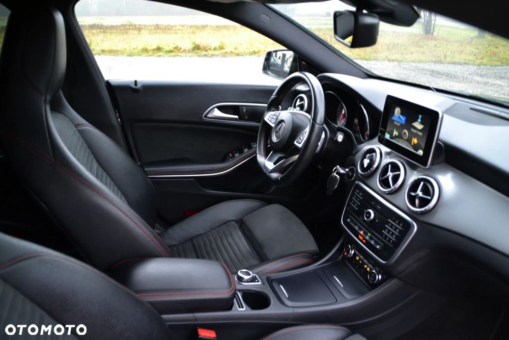 Mercedes-Benz CLA 180 d 7G-DCT AMG Line - 38
