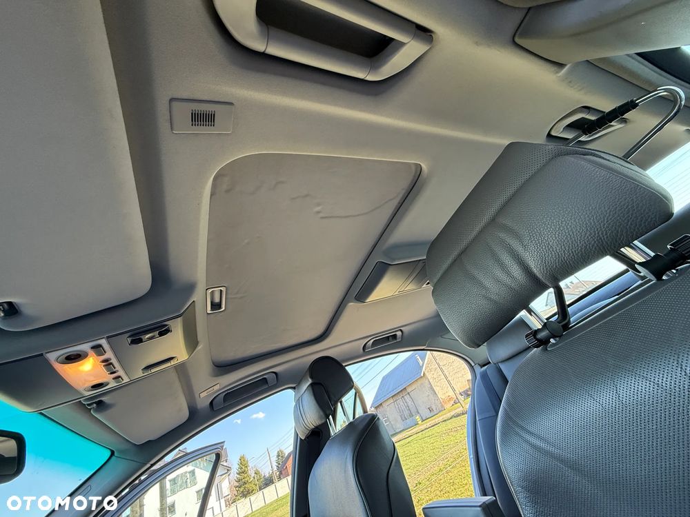 BMW Seria 7 - 32