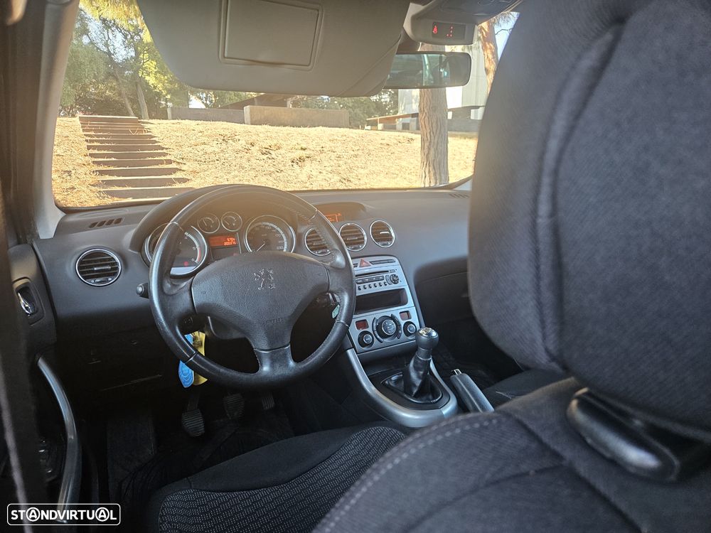 Peugeot 308 SW - 10