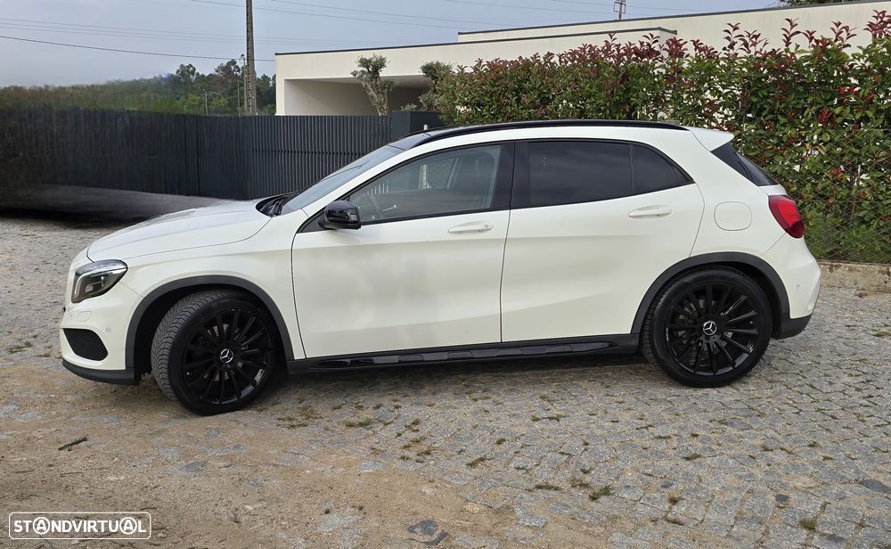 Mercedes-Benz GLA 220 CDI 7G-DCT AMG Line - 10