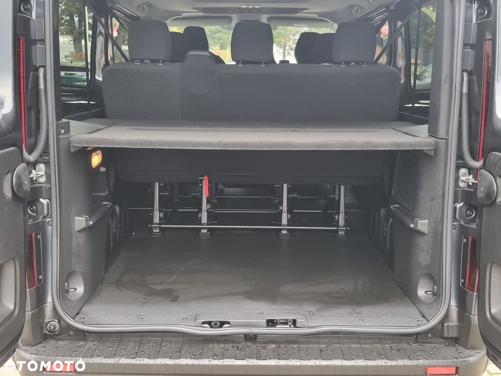 Renault Trafic - 18