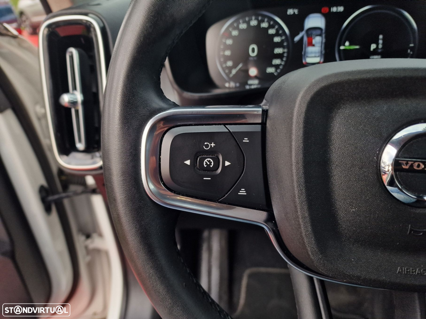 Volvo XC 40 - 21