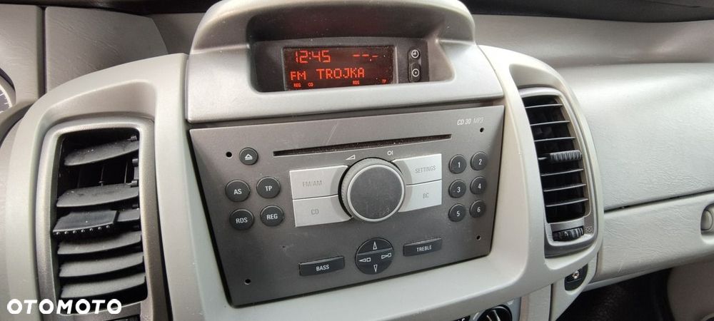 Opel Vivaro - 27