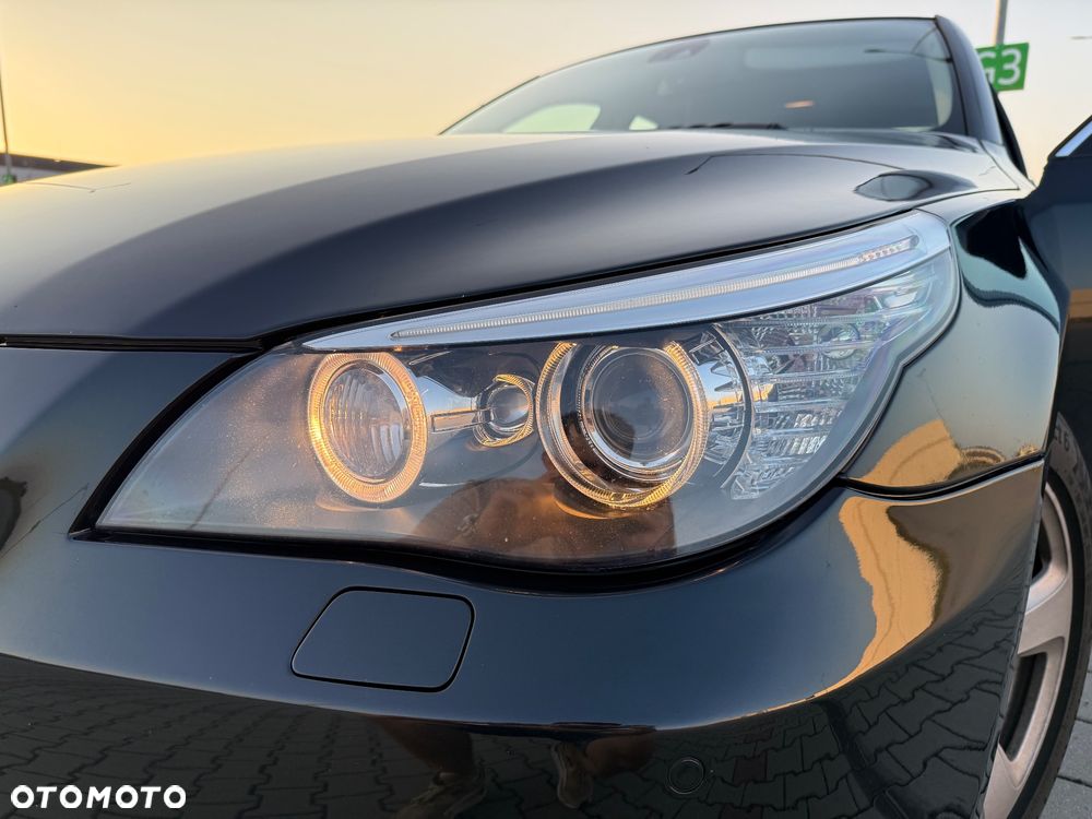BMW Seria 5 525i - 26