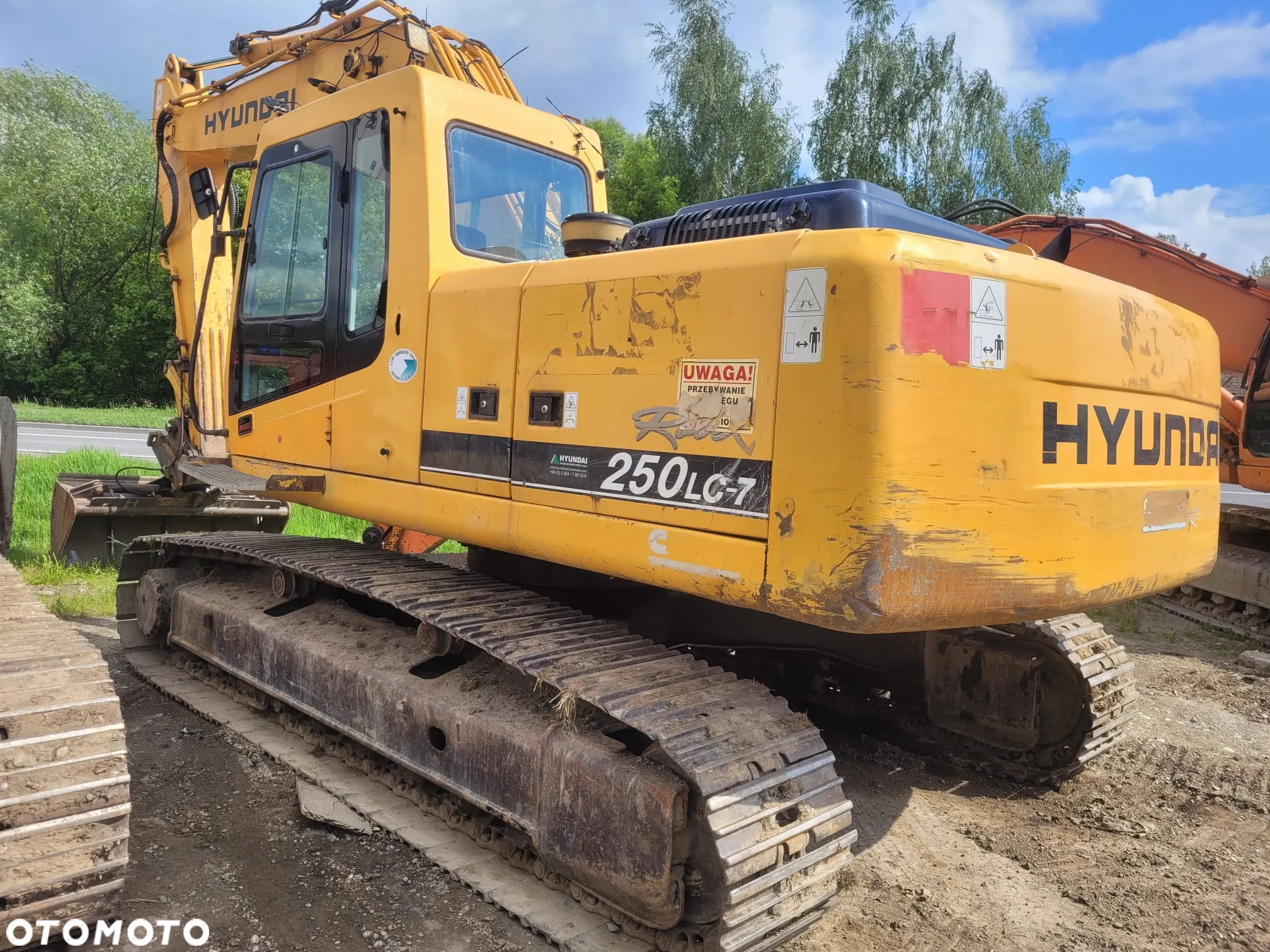 Hyundai 250LC-7 - 12