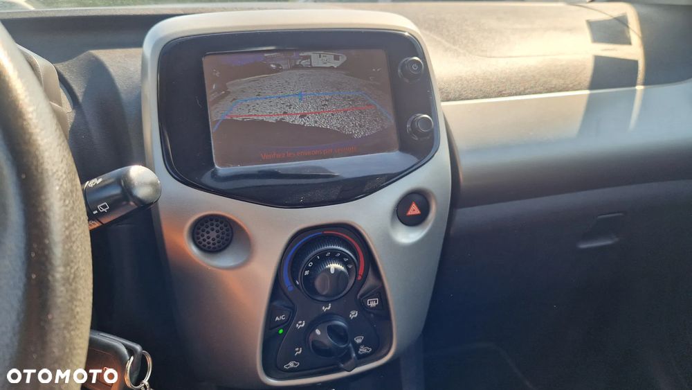 Citroën C1 AIRSCAPE VTi 68 ETG Shine - 11