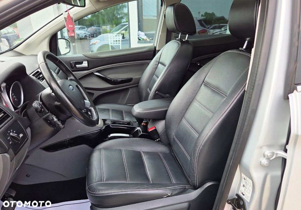 Ford Kuga - 8