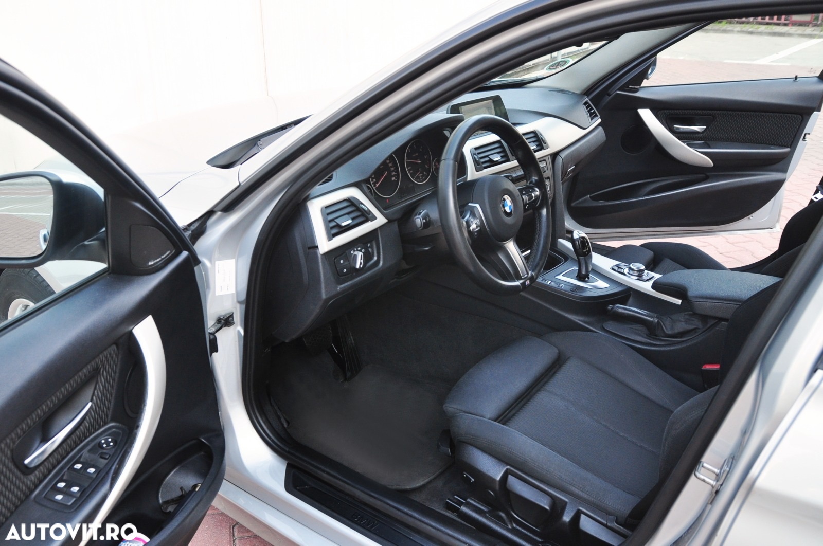 BMW Seria 3 318d Touring Aut. Blue Performance Sport Line - 6