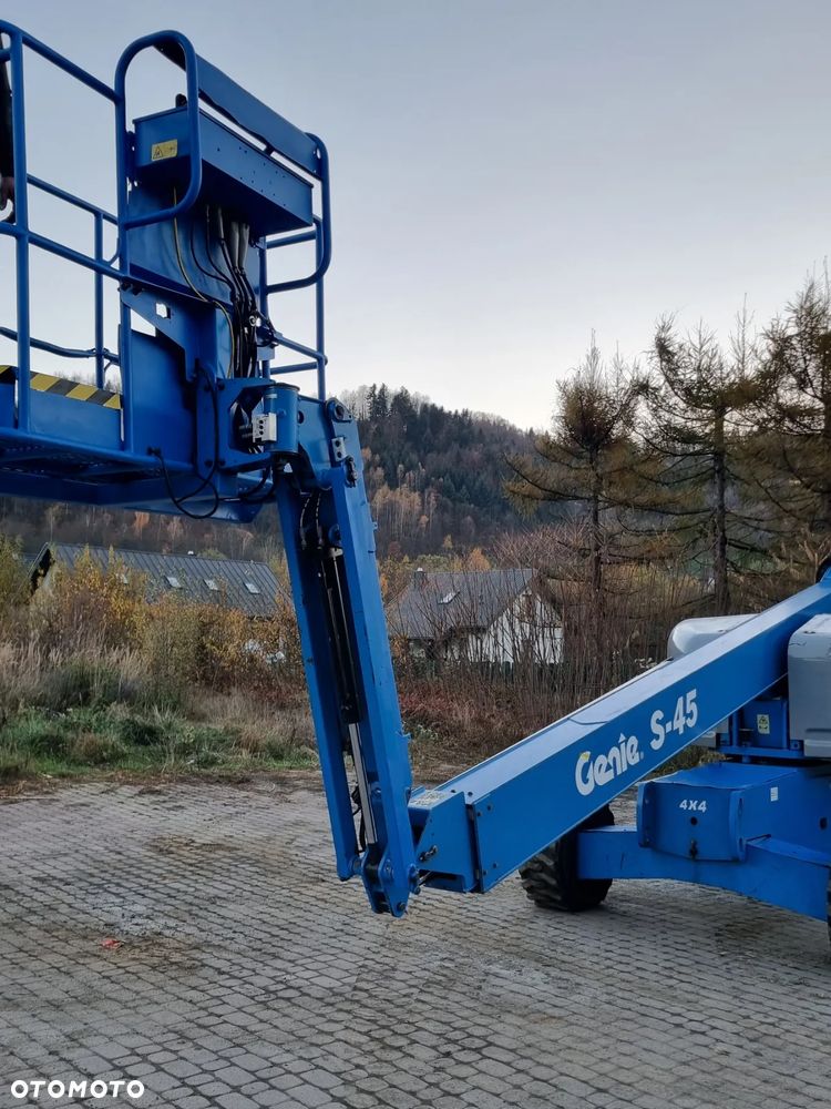 Genie S-45 Zwyżka Podnośnik Teleskopowy terenowy 4x4 wysokość 16 m Silnik DEUTZ jak Nowa IMPORT NORWEGIA 2009r Spalinowo- elektryczna Zadbana. Zero luzów wycieków! Okazja! 2 x Sterowanie maszyną góra i dół - 4