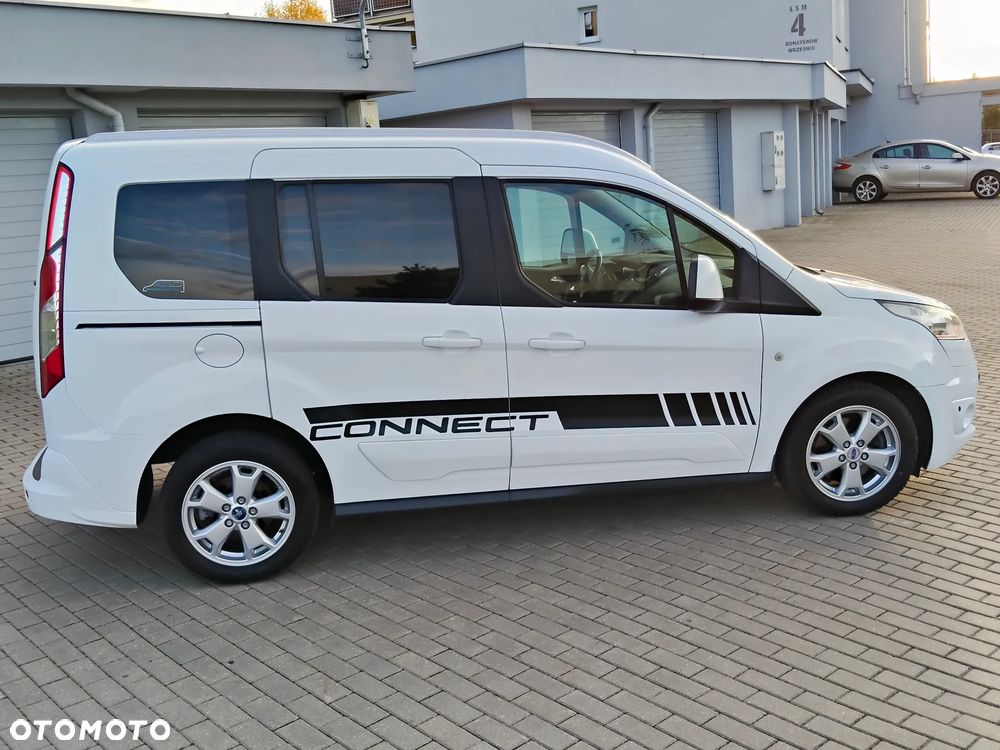 Ford Tourneo Connect - 14