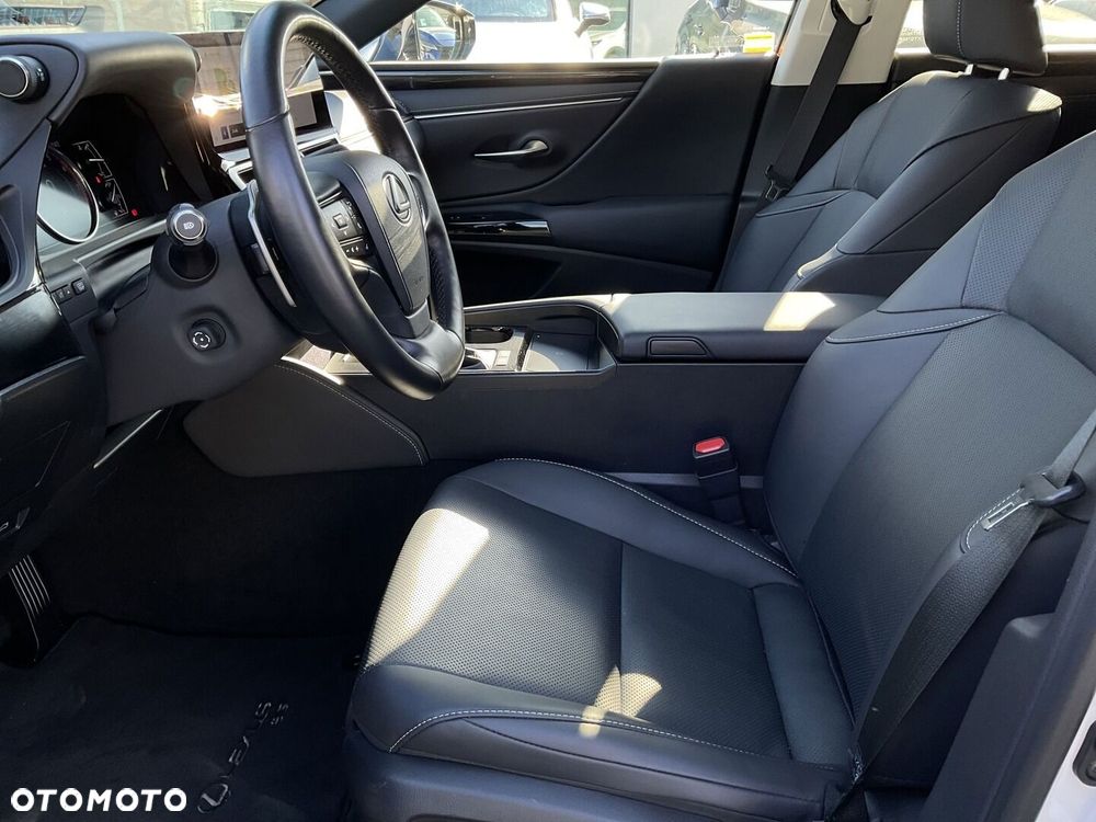 Lexus ES 300h Business Edition - 20