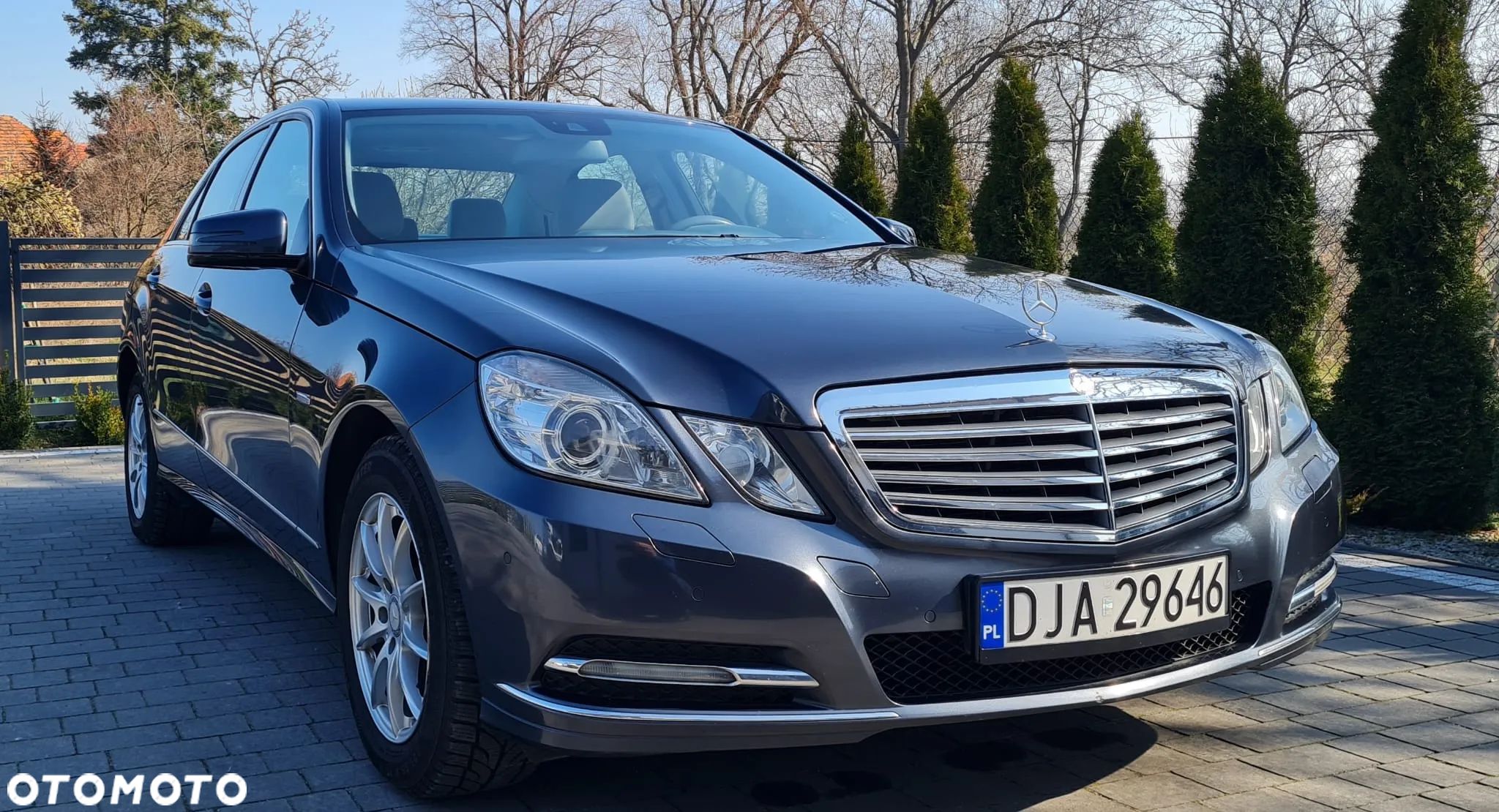 Mercedes-Benz Klasa E 250 CGI BlueEffICIENCY Elegance - 1
