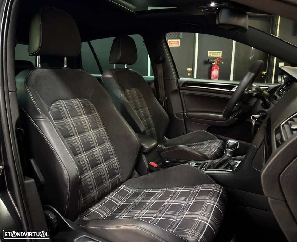 VW Golf 2.0 TDI GTD DSG - 16