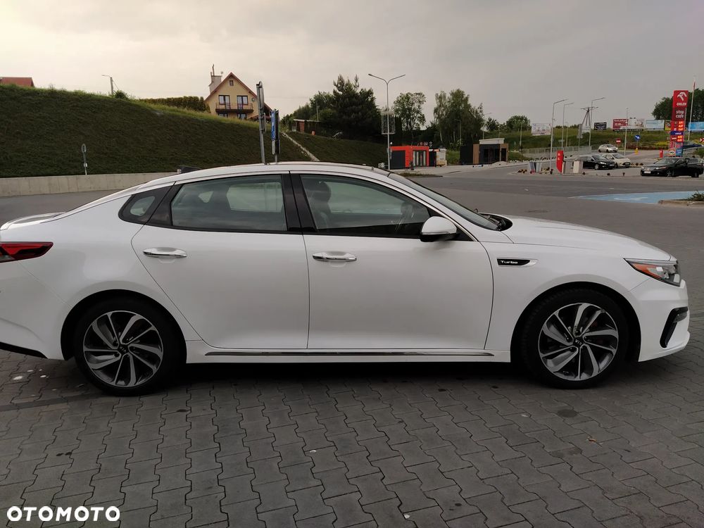 Kia Optima - 8