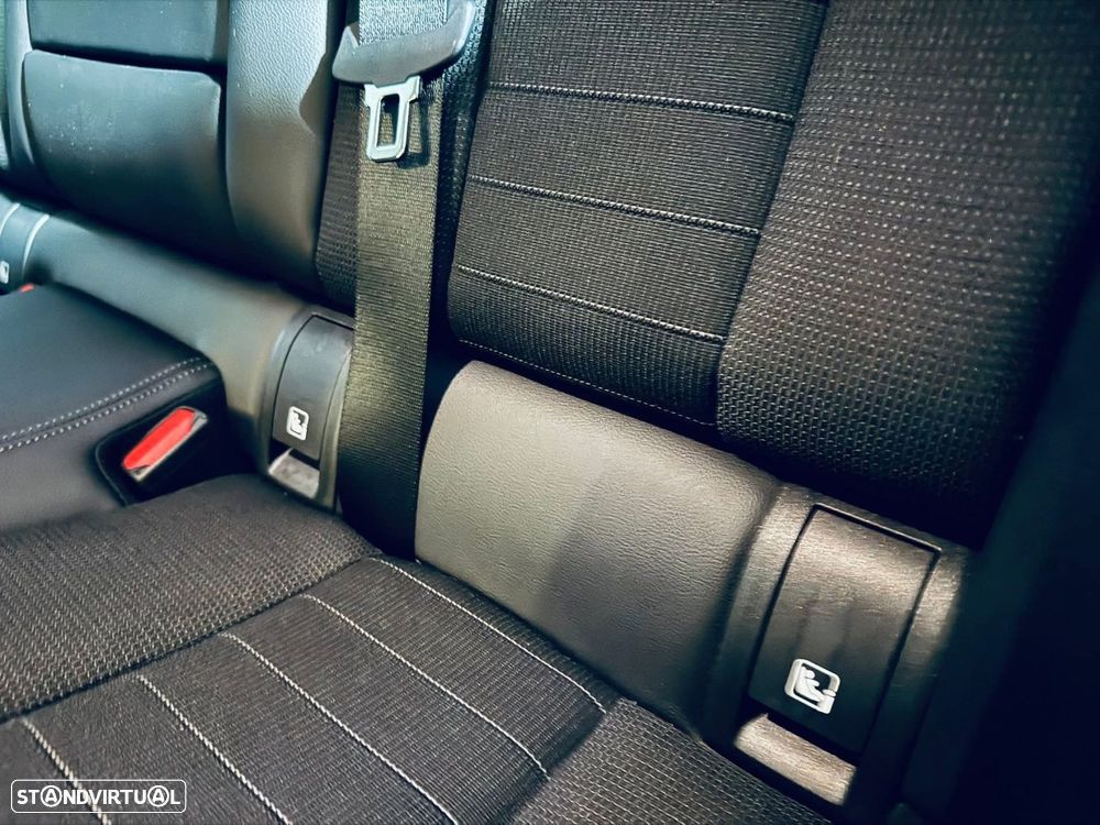 BMW 318 d Touring Line Sport Auto - 24