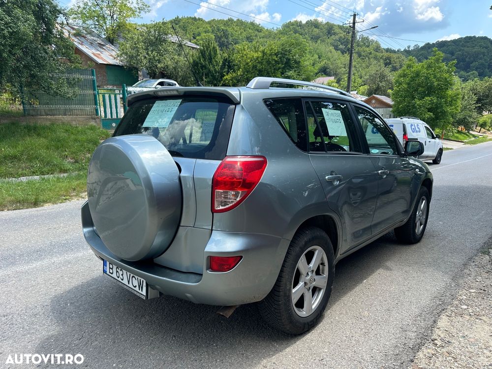 Toyota RAV4 2.0 Aut Confort - 4
